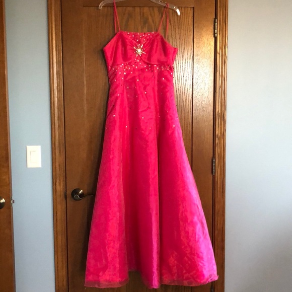 Prom dress - Picture 3 of 4